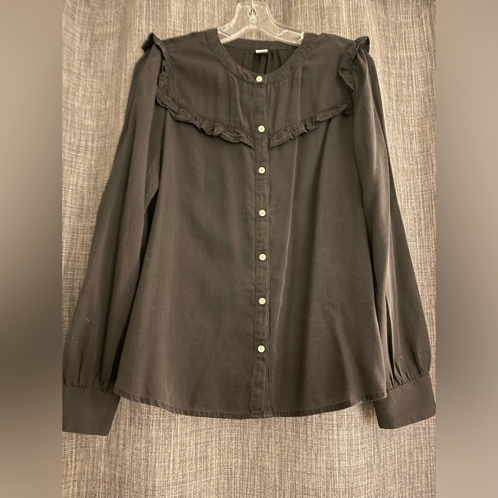 Old Navy Cottage Core Button Up Shirt